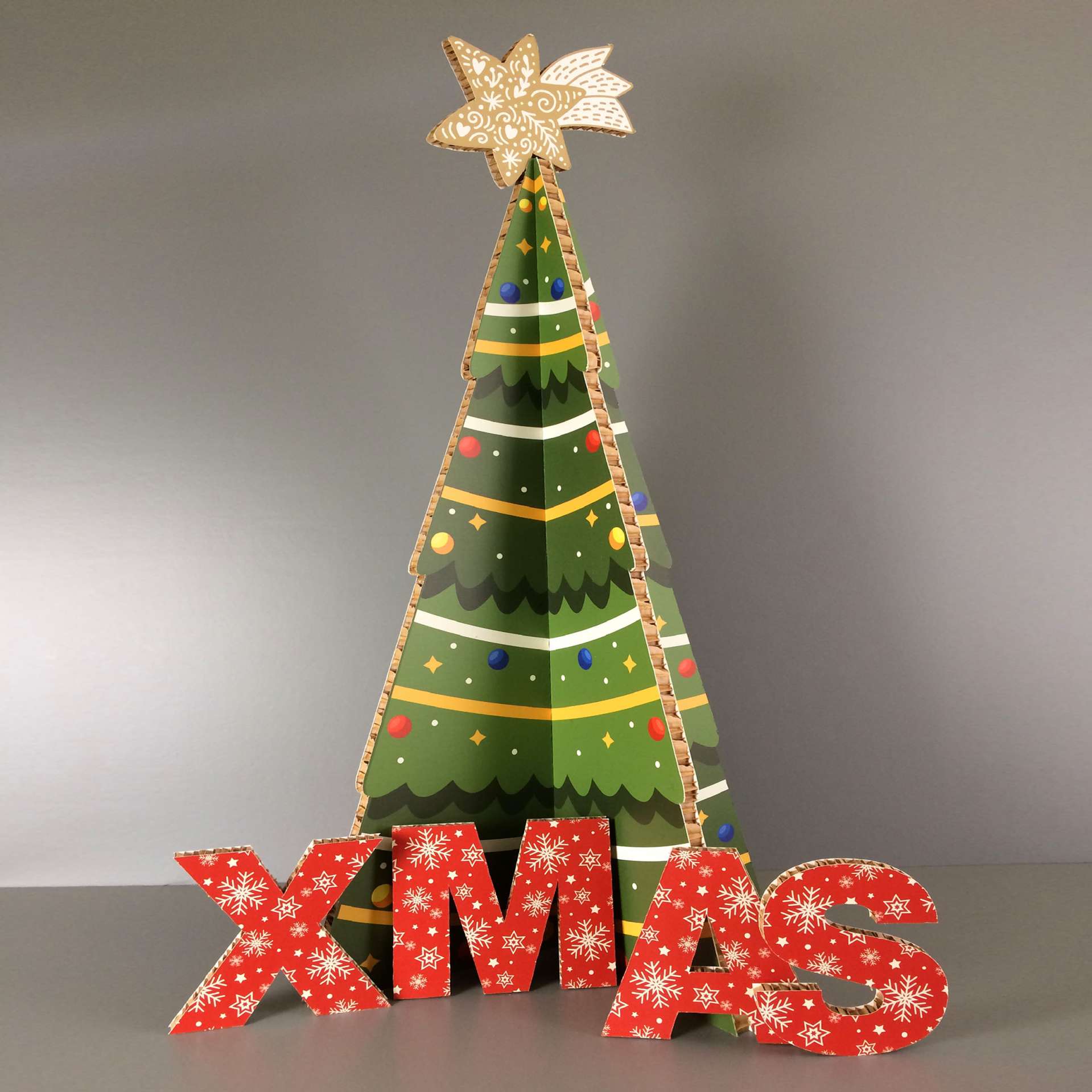albero Natale scritta Xmas cartone