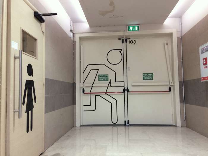 prespaziato adesivo uscita sicurezza