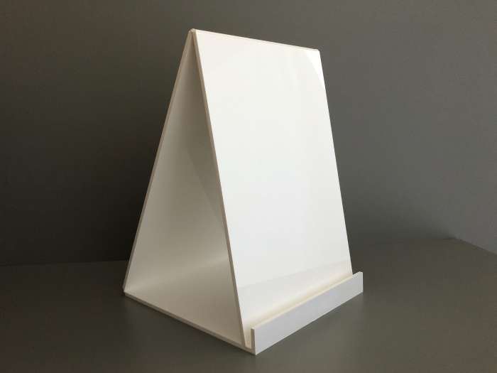 espositore plexiglass bianco ceramica