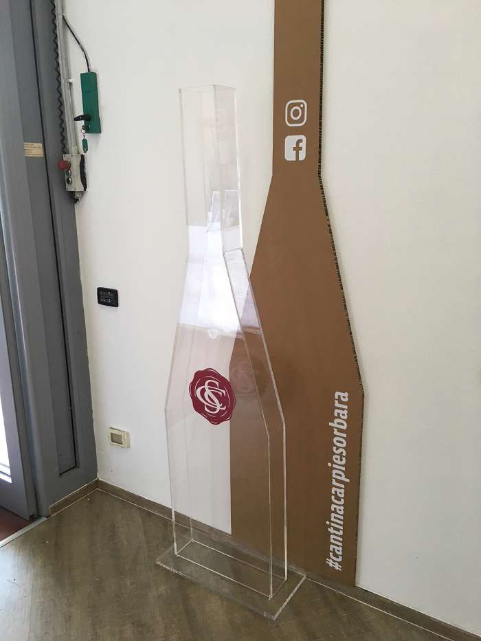 sagoma bottiglia plexiglass cartone